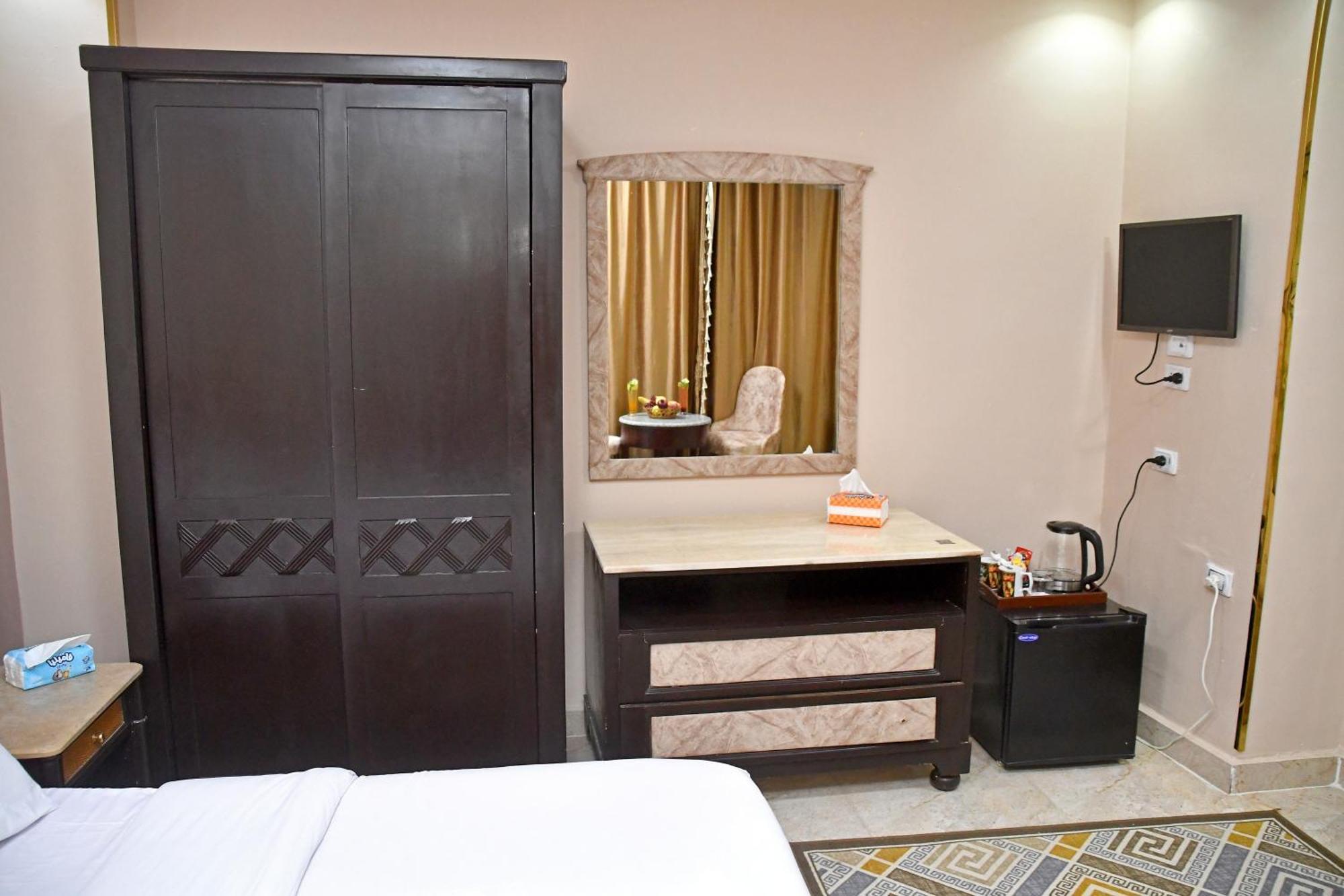 Nun Pyramids Hotel Kafret el-Gabal Room photo